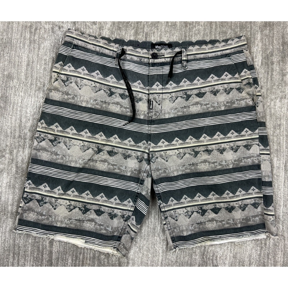 LRG Shorts Mens 40 Gray Tribal Geometric Print Raw Hem‎ Streetwear D136006X
